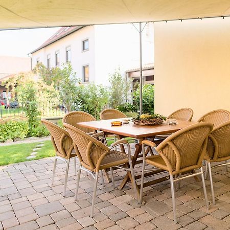 Domizil Nunn Hotel Escherndorf Buitenkant foto