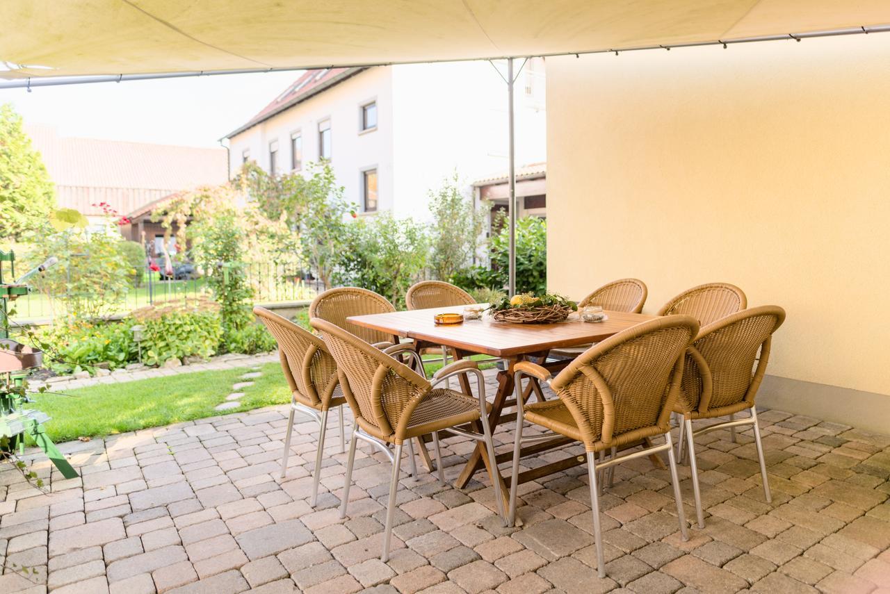 Domizil Nunn Hotel Escherndorf Buitenkant foto