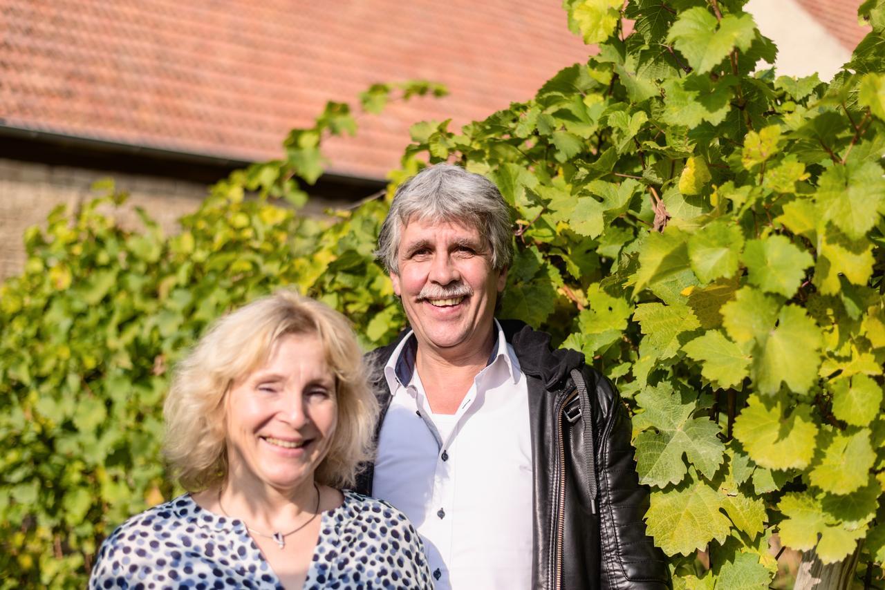 Domizil Nunn Hotel Escherndorf Buitenkant foto